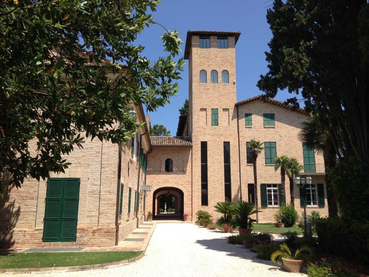 Relais Villa Sant'Isidoro Colbuccaro Exterior foto